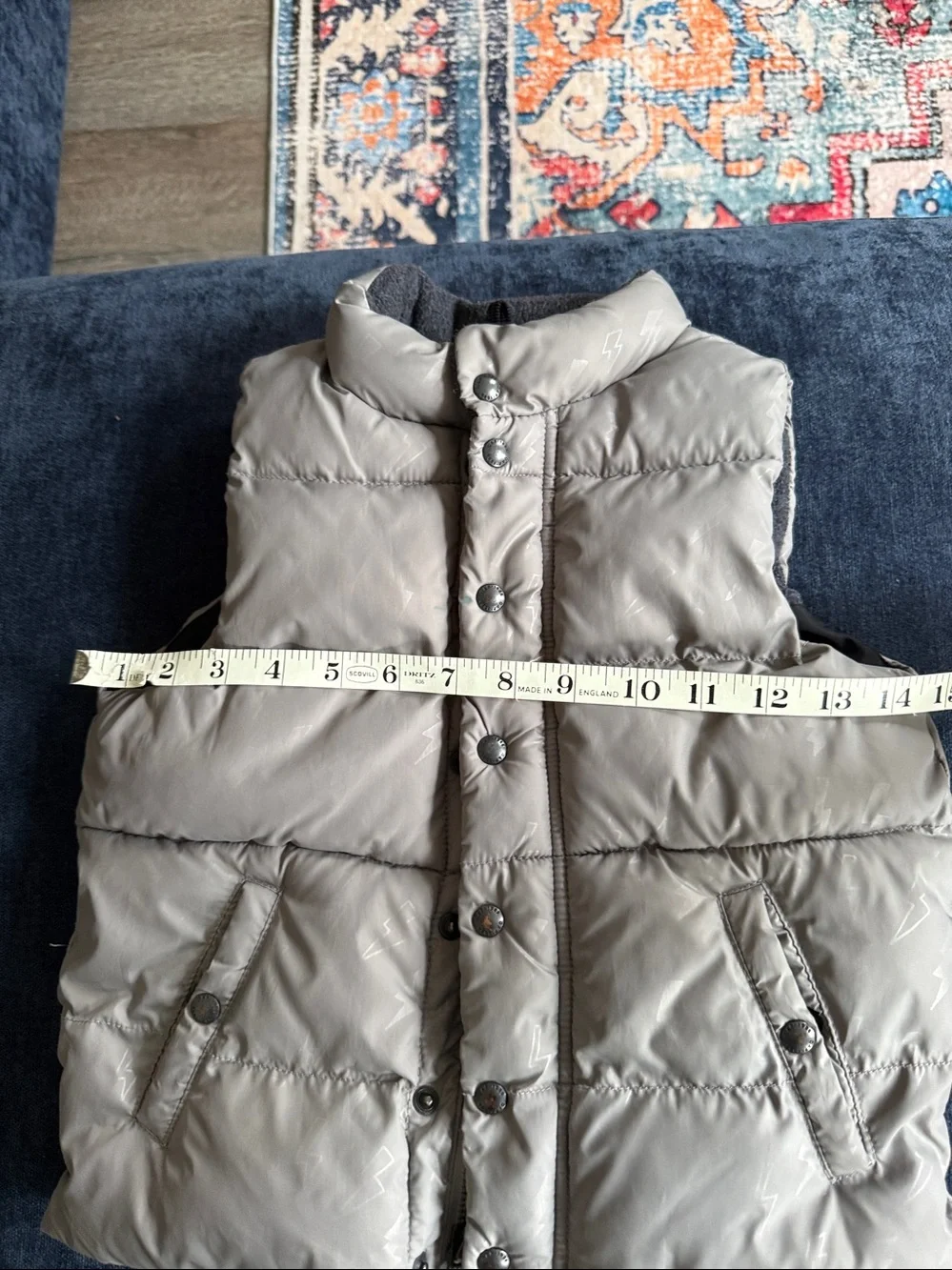 BabyGap Toddler 5 grey puffer vest with lightning bolt design on fabric like new